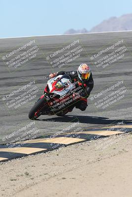 media/Oct-13-2025-Moto Forza (Mon) [[a66d839500]]/4-C Group/Session 2 (Bowl)/